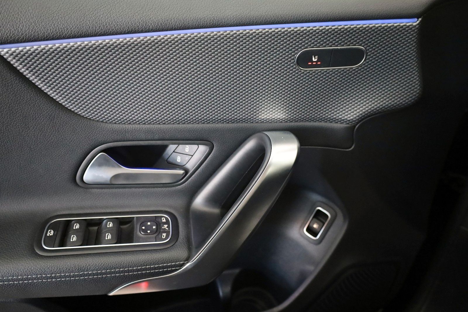 Fahrzeugabbildung Mercedes-Benz A 250e Progressive,Leder,Navi,LED,SH,Kamera,Pano