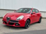 Alfa Romeo Giulietta Turismo Panorama-Dach - Alfa Romeo Giulietta: Turismo
