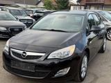 Opel Astra J Sports Tourer Design Edition*NEU*TÜV* - Opel Astra: Sports Tourer Design Edition