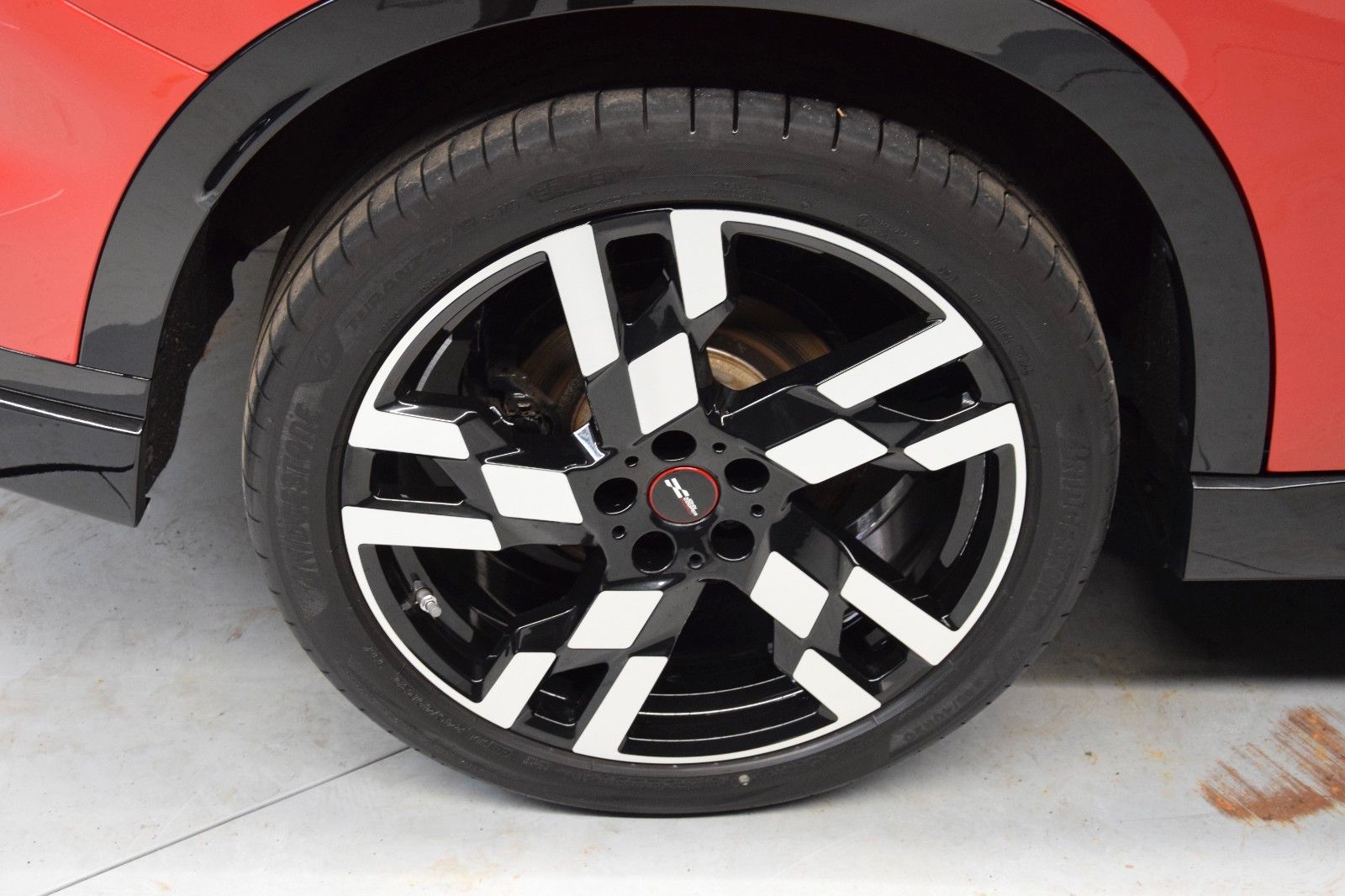 Fahrzeugabbildung MINI Countryman C John Cooper Works Trim L-Paket Pano