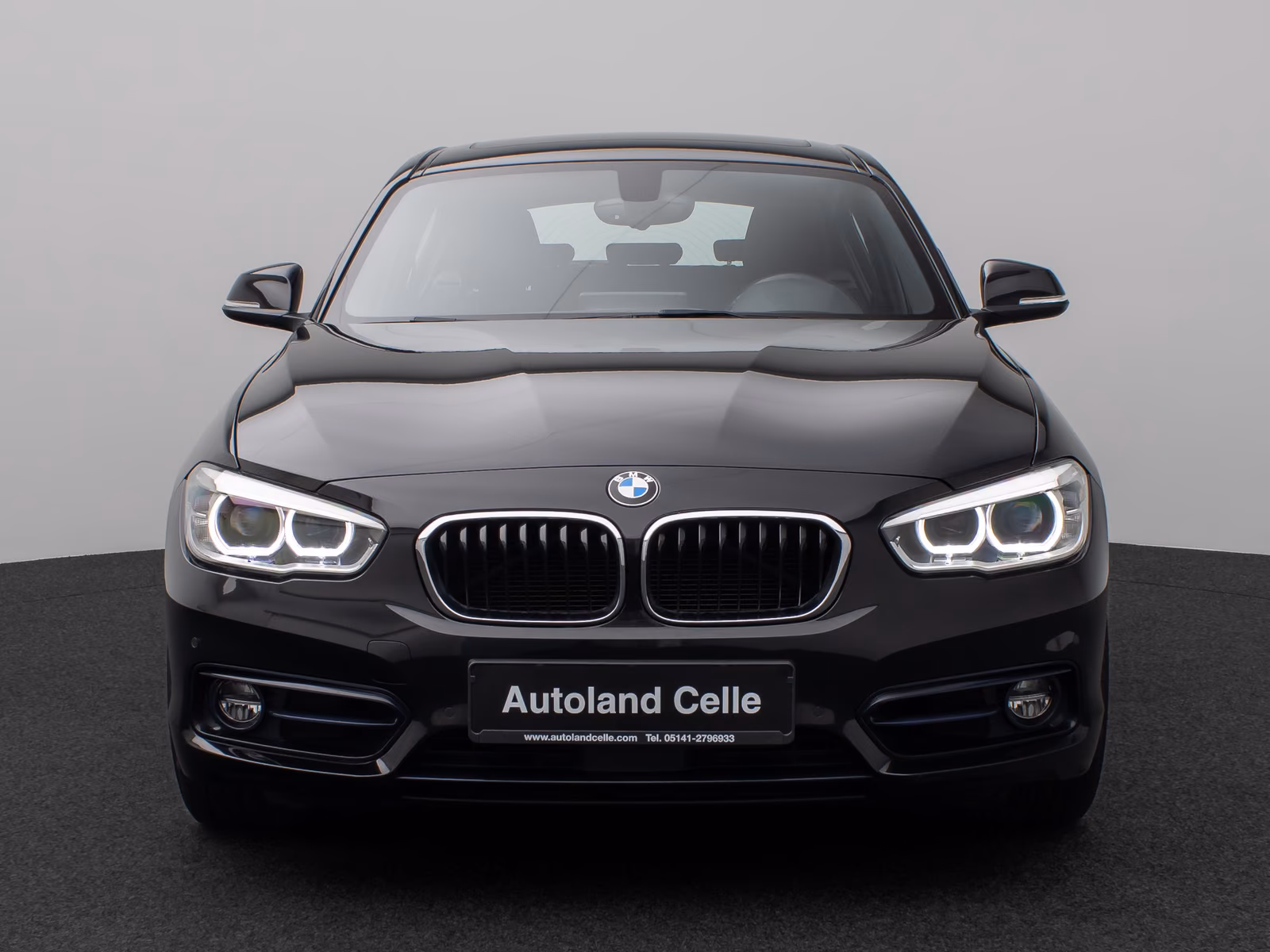 BMW 120d xD Sport Line Glasdach H/K PDC LED Komfort