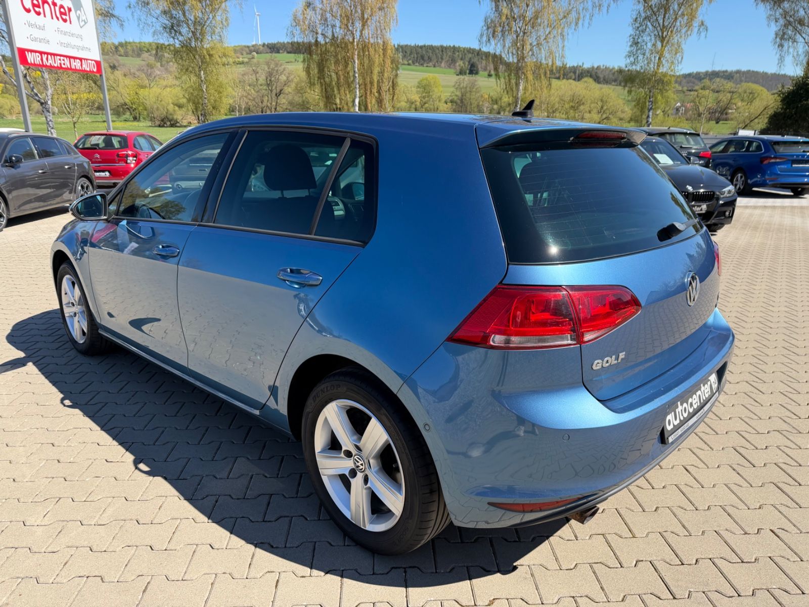 Fahrzeugabbildung Volkswagen Golf VII Lim. Comfortline|Navi|Shz|PDC|2.Hand