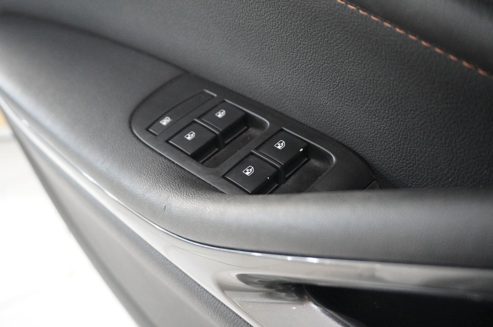 Fahrzeugabbildung Opel Zafira C 1.4T INNOV. 7-SITZ NAVI/LED/KAMERA/AHK