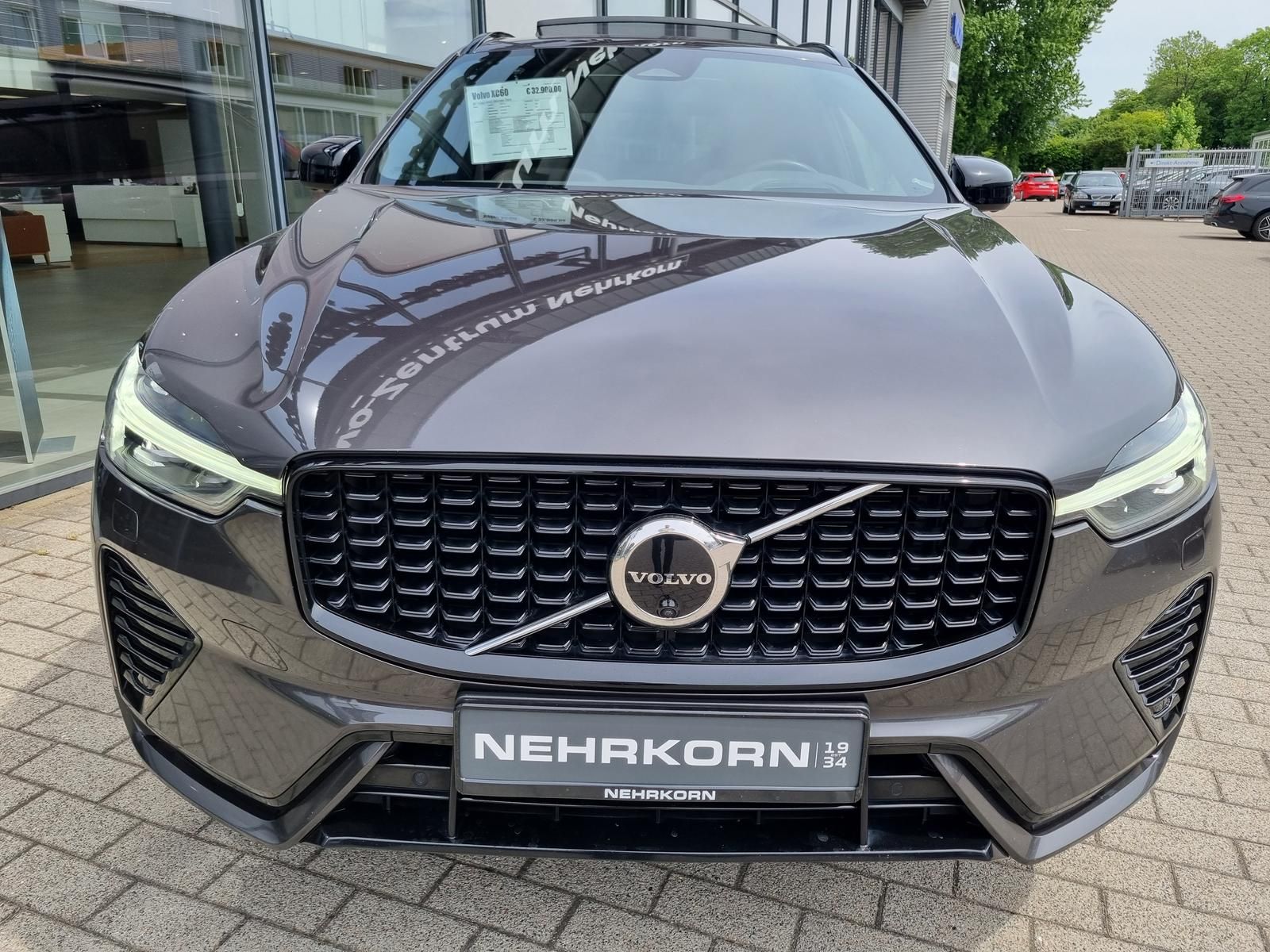 Fahrzeugabbildung Volvo XC60 B5 AWD Ultimate Dark 'Standheizung, 360Cam'