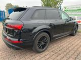 Audi Q7 50 TDI quattro S line 7. Sitzer - Audi Q7 in Bochum