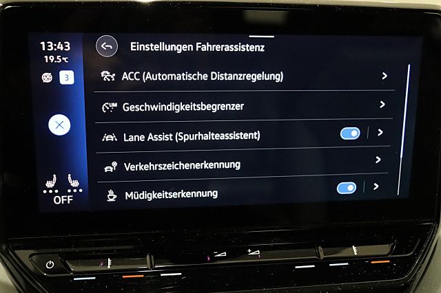 ID.4 Pure ACC Ganzjahresreifen LED NAVI PDC TEMP