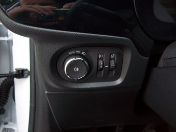 Bild 12 Opel Corsa F 1.2T GS PDC+Kam SHZ LHZ Navi-App AHK