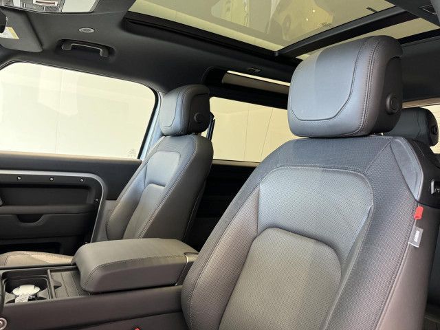 Foto Nummer 12: LAND ROVER Defender