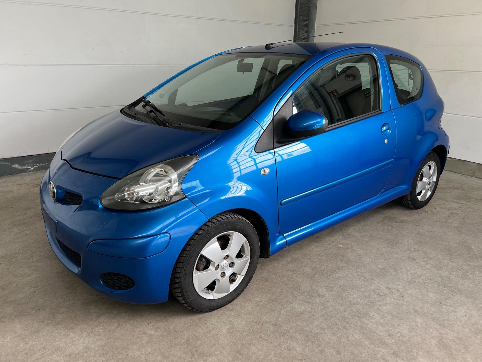 Toyota Aygo CoolBlue Sitzheizung+b'tooth+Alu+Klima+1.Hd