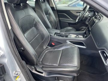 Jaguar F-Pace - 10