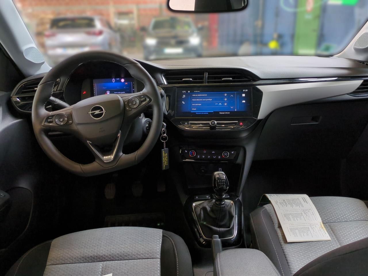 Fahrzeugabbildung Opel Corsa F 1.2 FACELIFT NAVI/LED/KAMERA/VIRT/SH/DAB