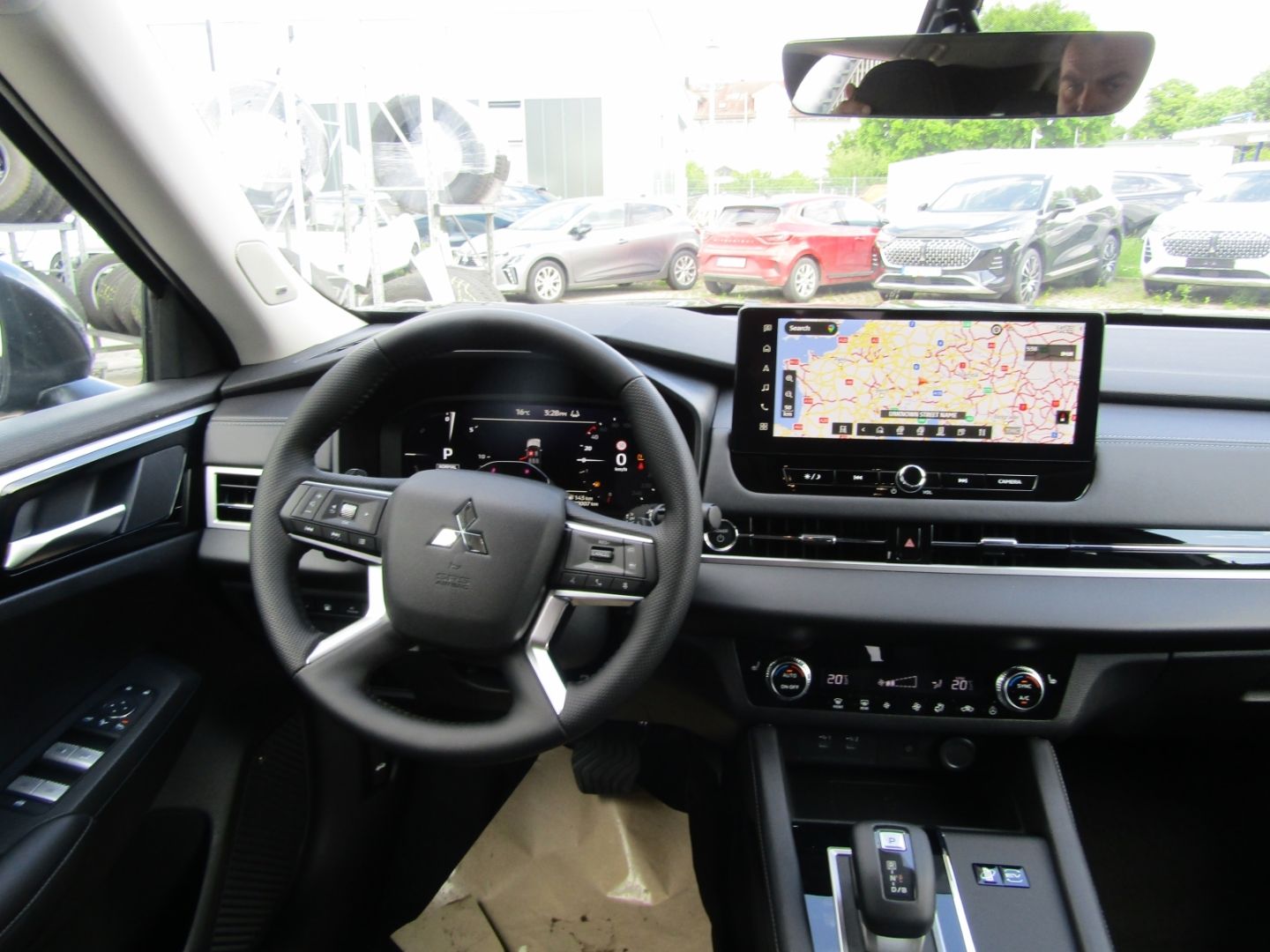 Mitsubishi Plug-in Hybrid Outlander - Bild 9