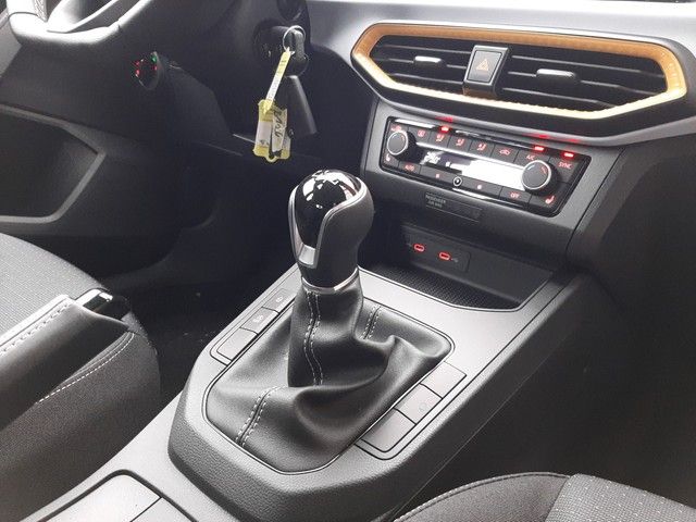 Fahrzeugabbildung Seat Ibiza Style 1.0TSI SHZ LED PDC AppConnect 0,99%