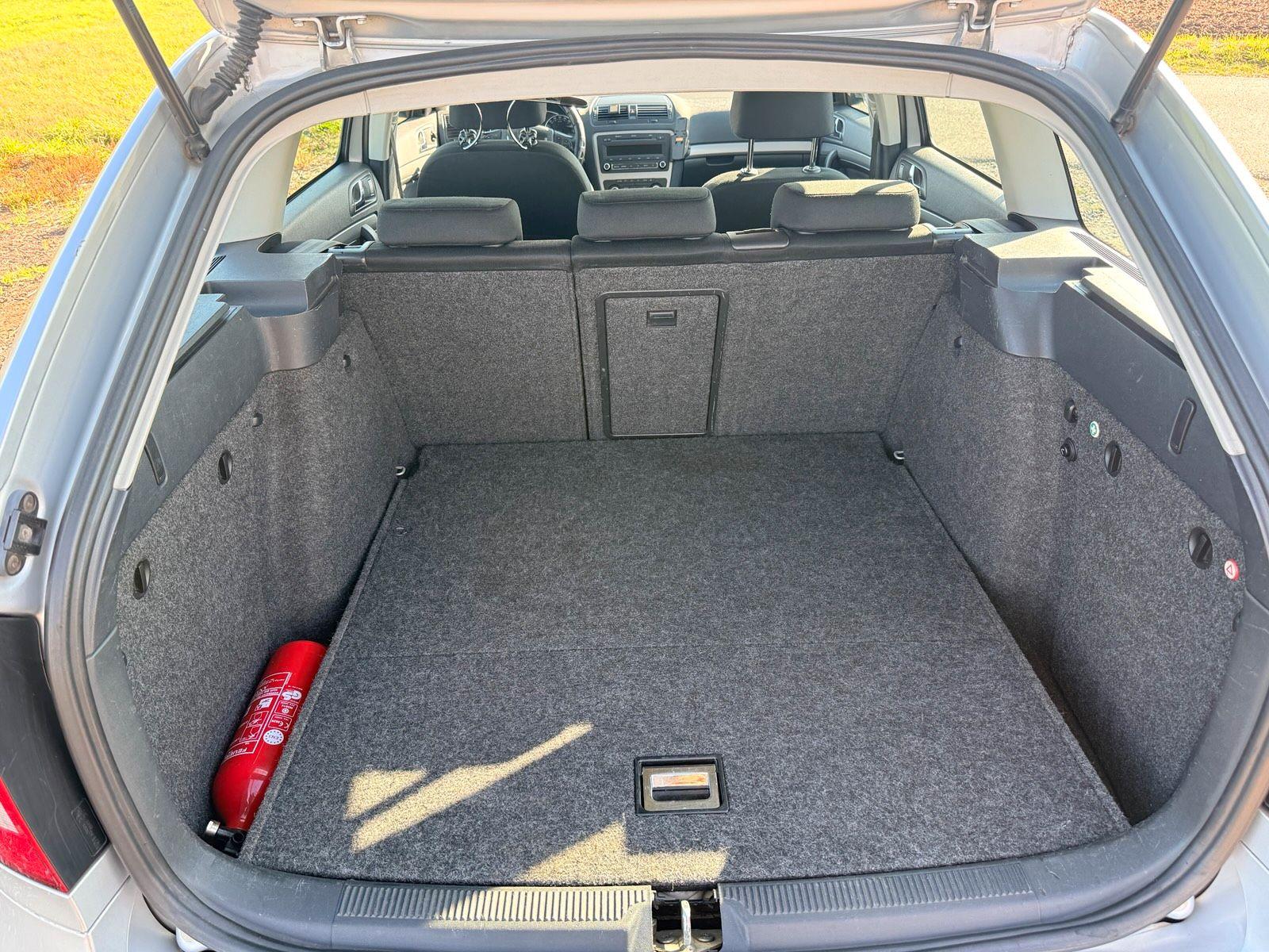 Skoda Octavia 2010 — photo 8