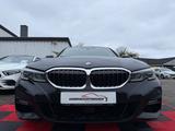BMW 320d Lim. M Sport*LED*AHK*Head-up*Schiebedach* - Autos mit Allradantrieb