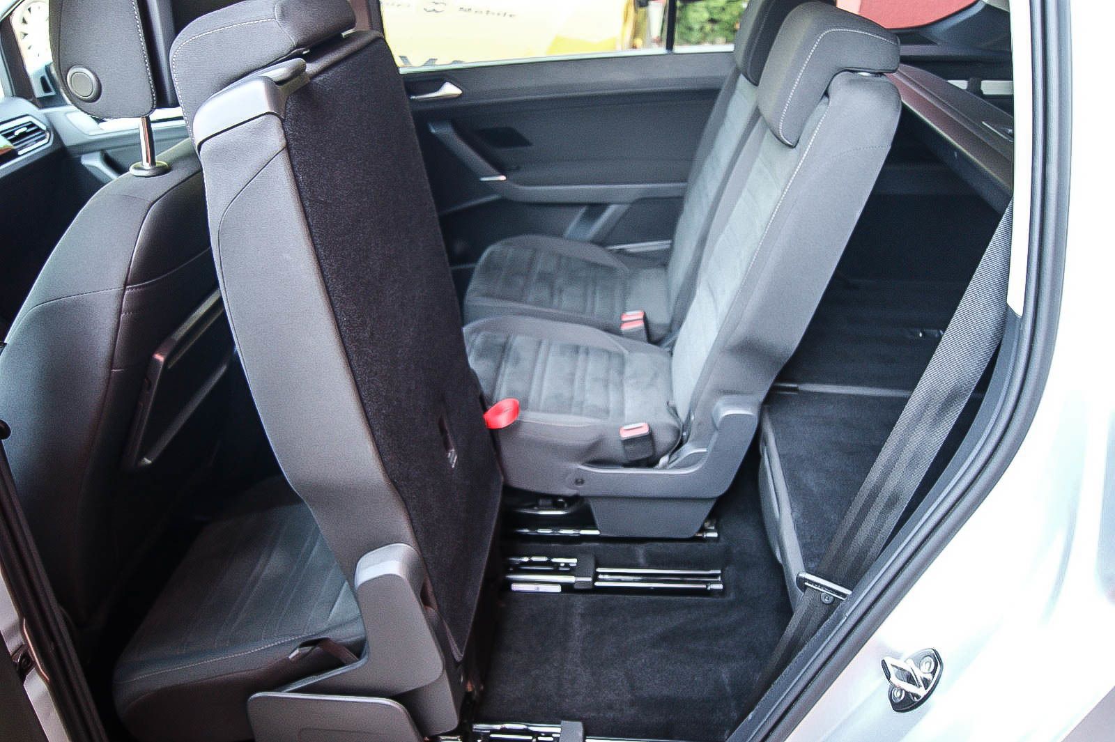 Fahrzeugabbildung Volkswagen Touran 15TSI Comfort DSG 7-SITZER VIRTUAL ANHZV