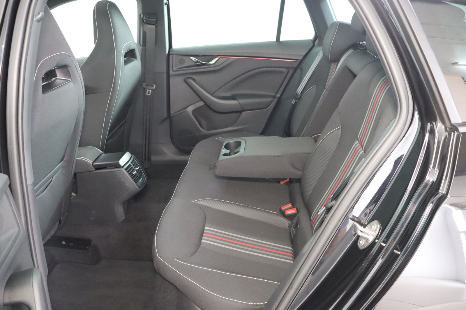 Fahrzeugabbildung SKODA Scala 1.0 TSI Sportback Monte Carlo