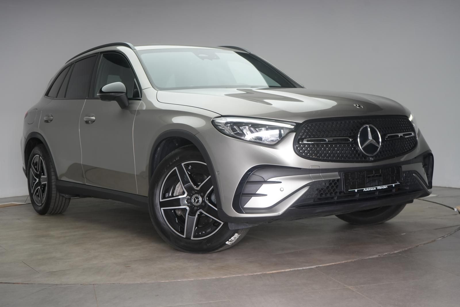 MERCEDES-BENZ GLC 220 d 4Matic 9G-Tronic AMG Leder/Distronic/K