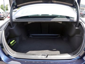 Mercedes E 220 - 12