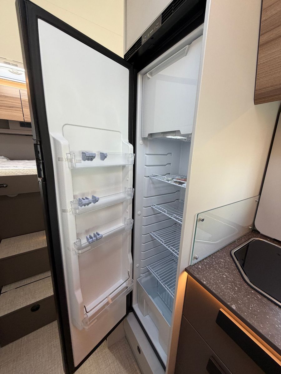 Fahrzeugabbildung Bürstner B66 Lyseo TD 690G - MEGA DEAL!