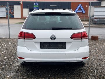 Volkswagen Golf - 5