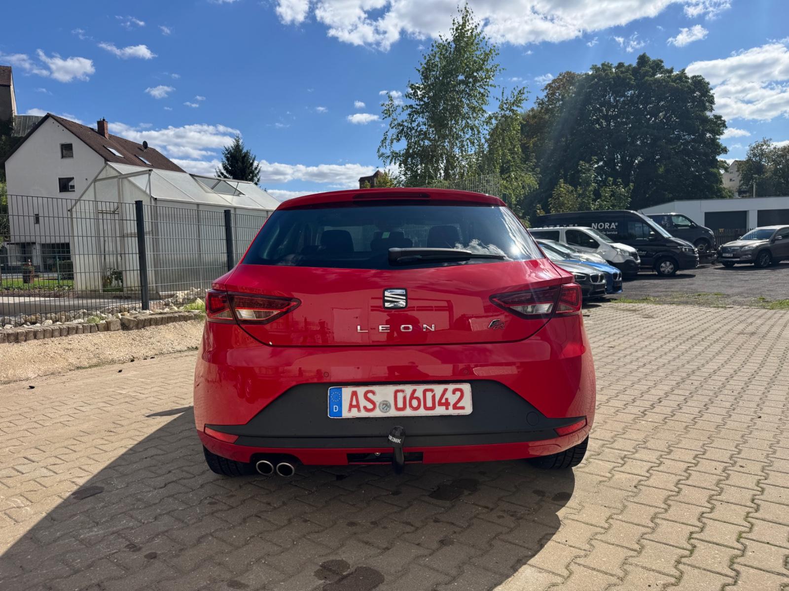 SEAT LEON SC FR 184CH - LED - GPS - ATTELAGE - RÉGULATEUR DE VITESSE - PACK SPORT - TOIT OUVRANT