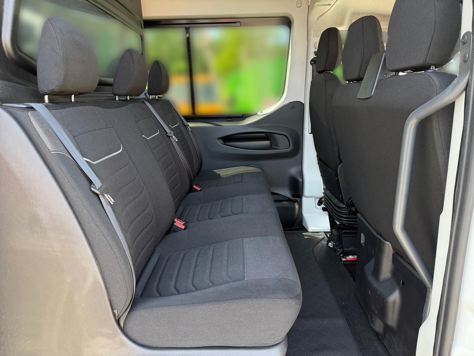 Fahrzeugabbildung Iveco Daily 35S18HA8 CRV/P Multicab