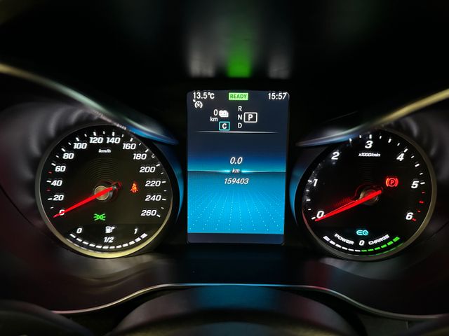 Mercedes-Benz GLC 300 de 4Matic *1. Hand*AHK*Klima*SHZ*LED*Nav