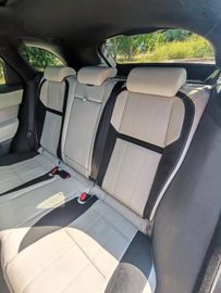 Land-Rover Range Rover Velar - 11