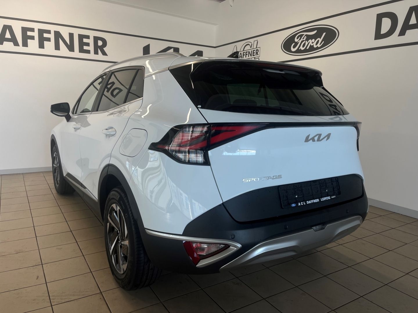 Fahrzeugabbildung Kia Sportage 1.6 T-GDI Vision, Teilleder, Navi, Lane