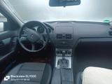 Mercedes-Benz C200 Kompressor T-Modell - graue Mercedes-Benz 200