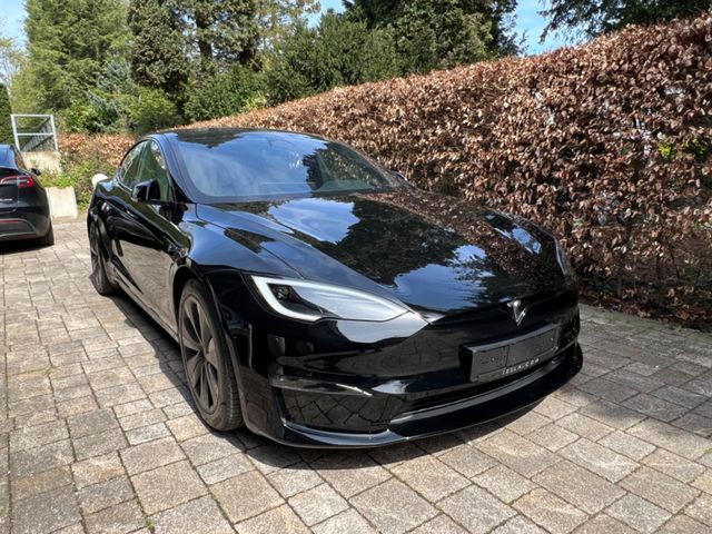 Tesla Model S Top Preis außen schwarz / innen beige 