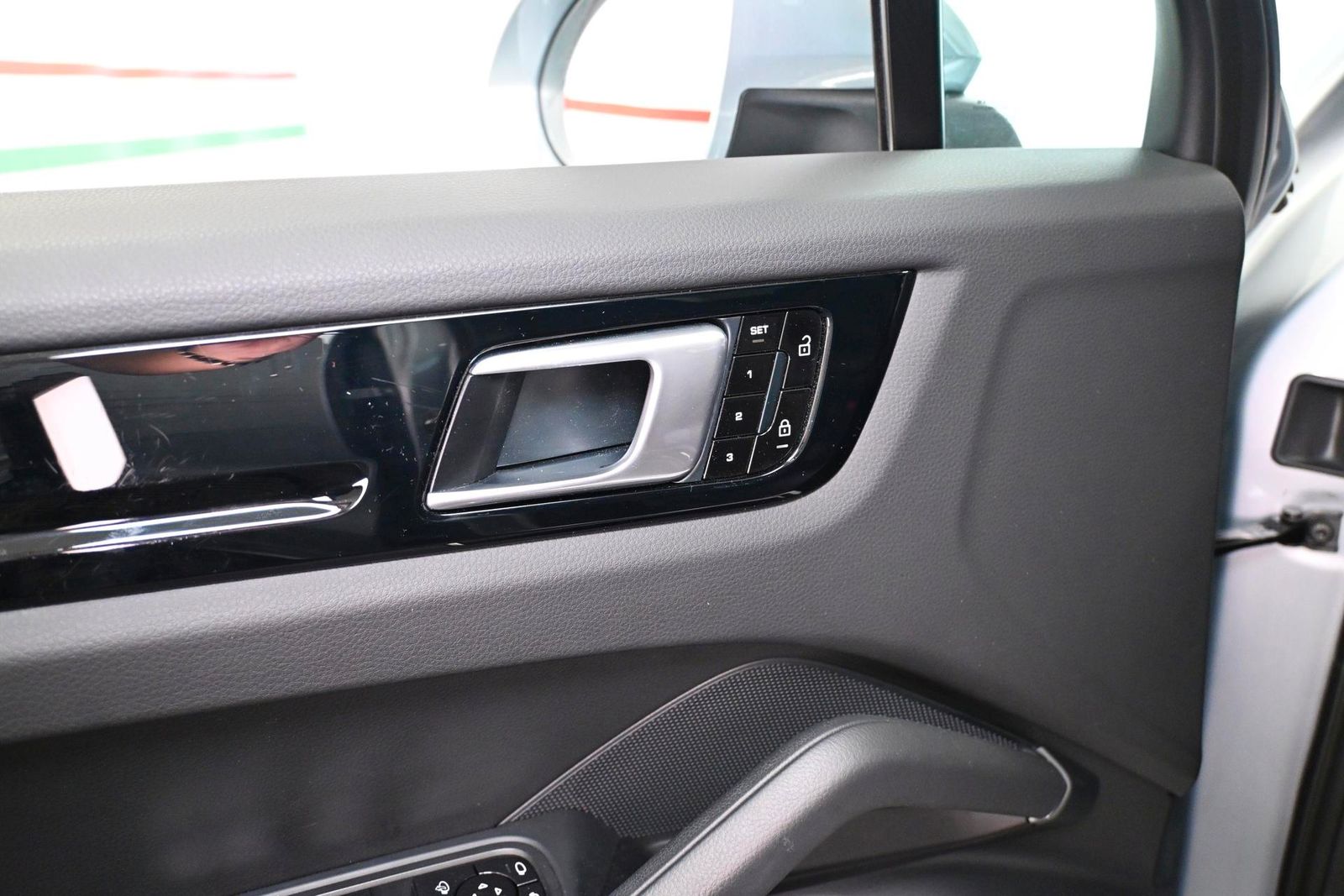 Porsche Cayenne E-Hybrid *Sport-Chrono-Paket* foto 15