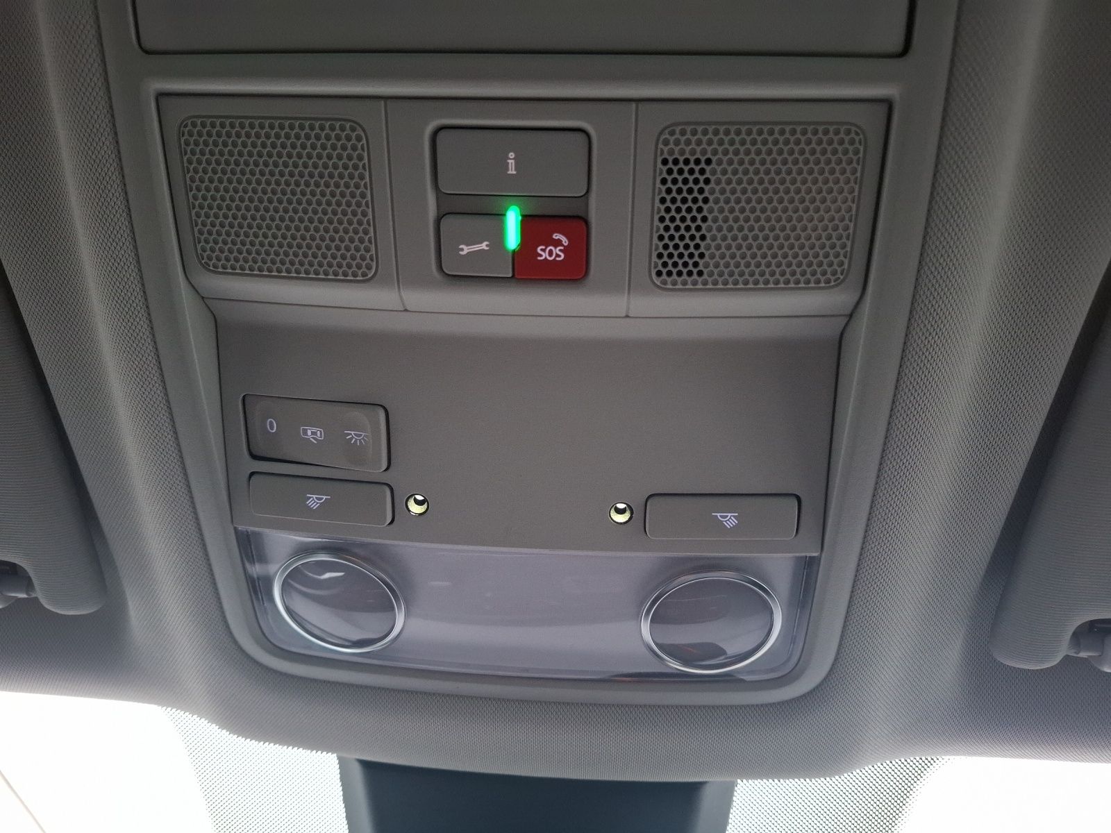 Fahrzeugabbildung SEAT Ateca TSI Style DSG LED Navi AID ACC Park-Assist