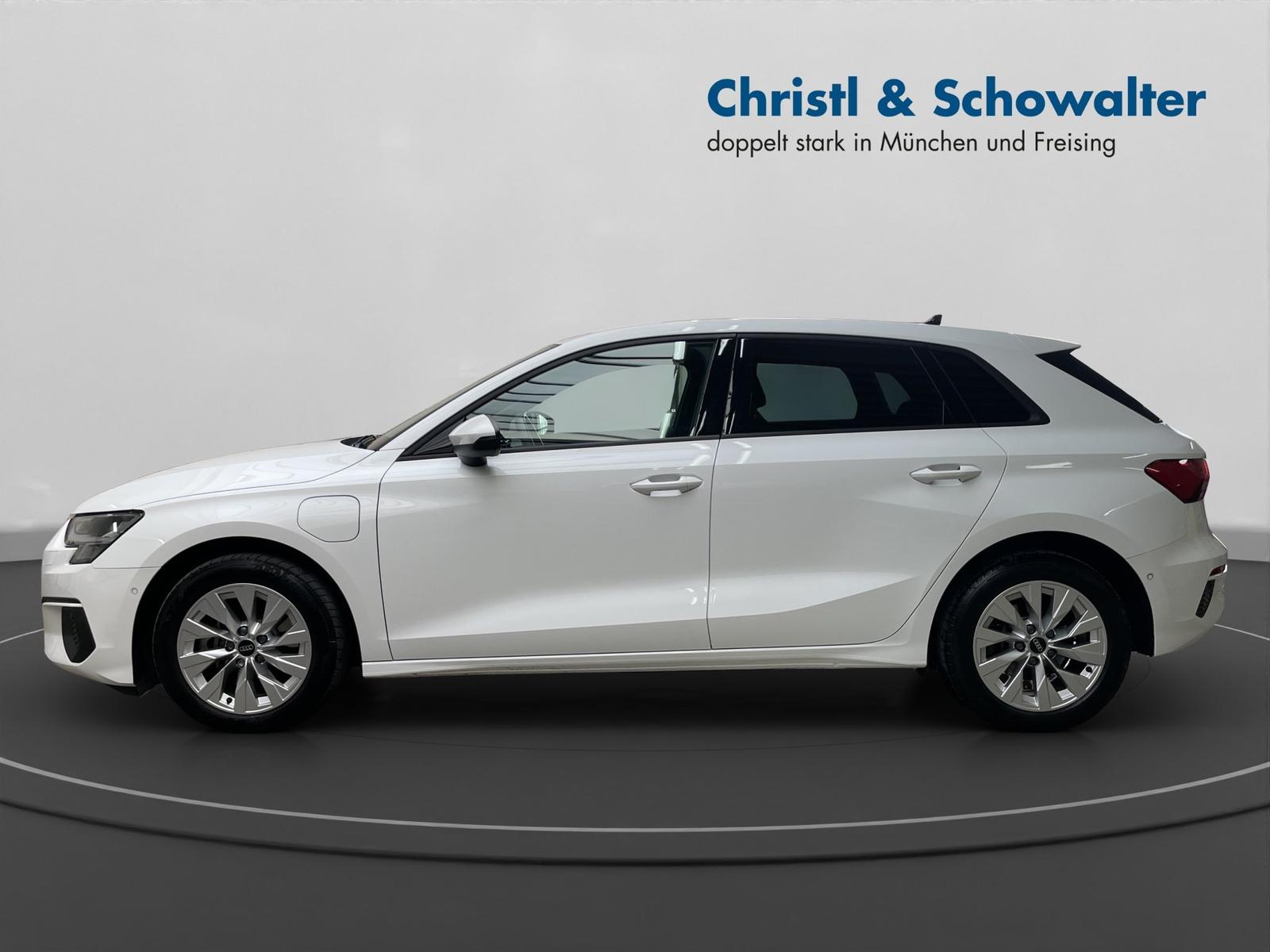 Audi A3 Sportback 40 TFSIe S line HDUP+NAVI+SHZ+RFK+K