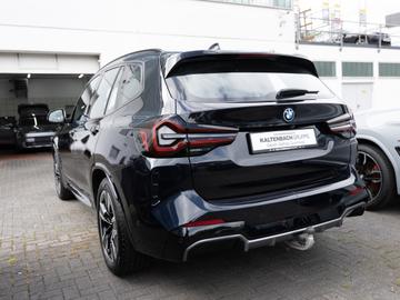 صورة 7 لـ 2024 BMW IX3