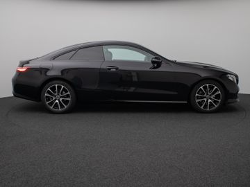Fahrzeugabbildung Mercedes-Benz E 200 Coupé 9G-Tronic Burmester Kamera DAB Sport