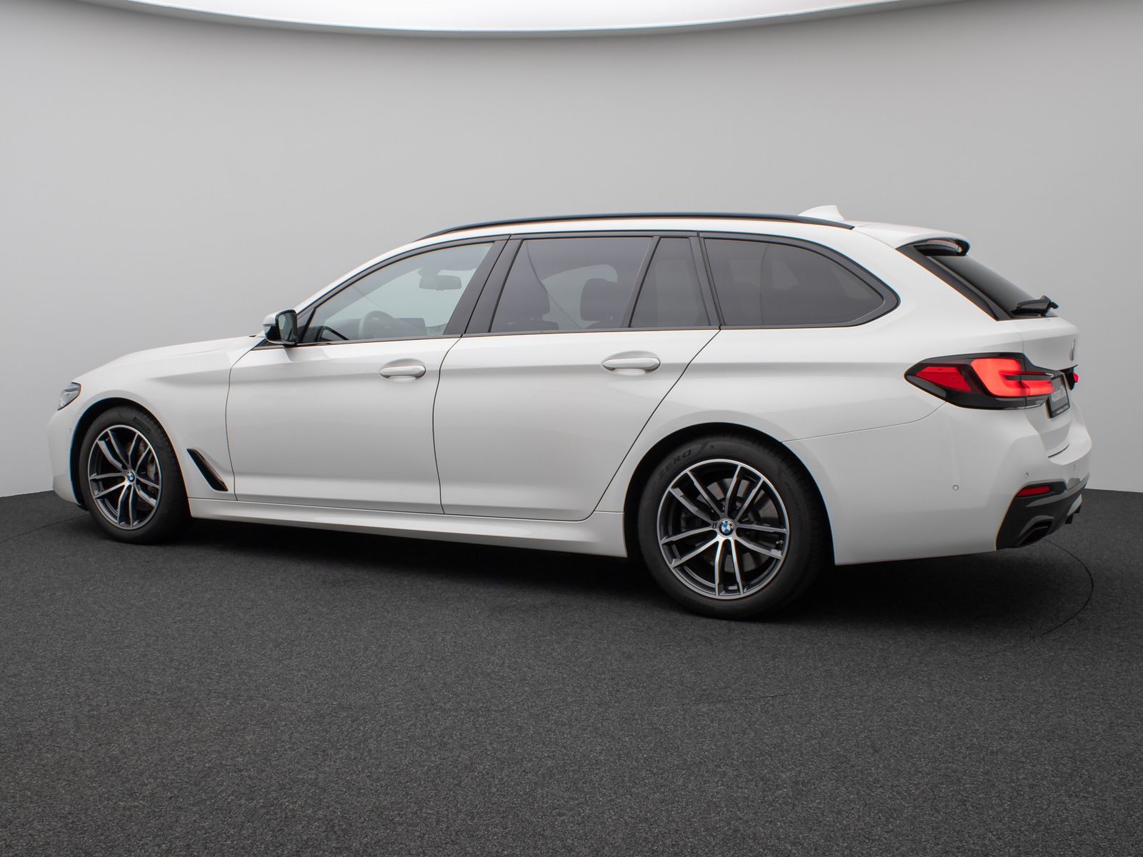 Fahrzeugabbildung BMW 540d xD M Sport Kamera Laser HUD DAB H/K Komfort