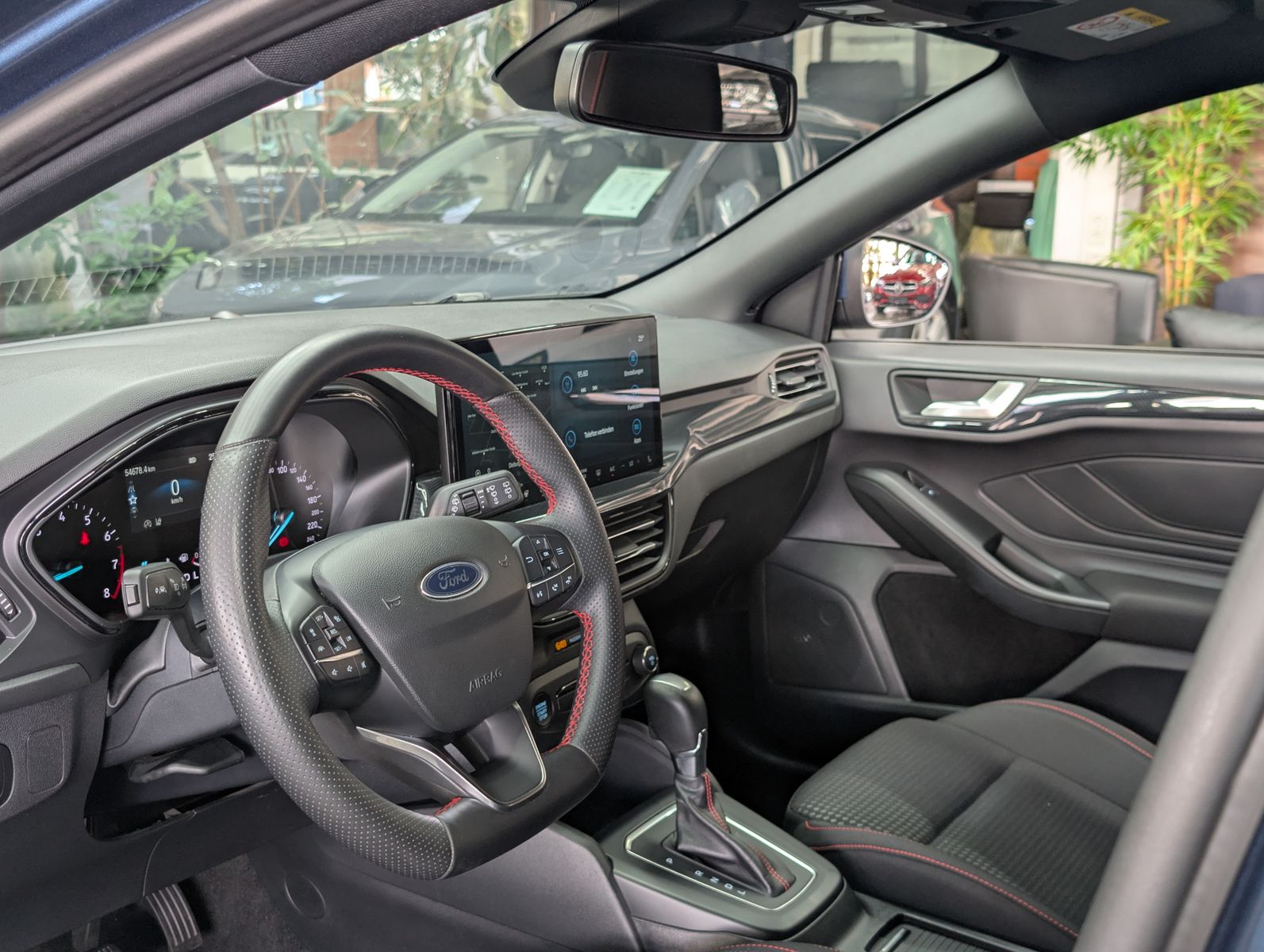 Fahrzeugabbildung Ford Focus 1.0 EB ST-Line ACC LED KAM WINTER Styling