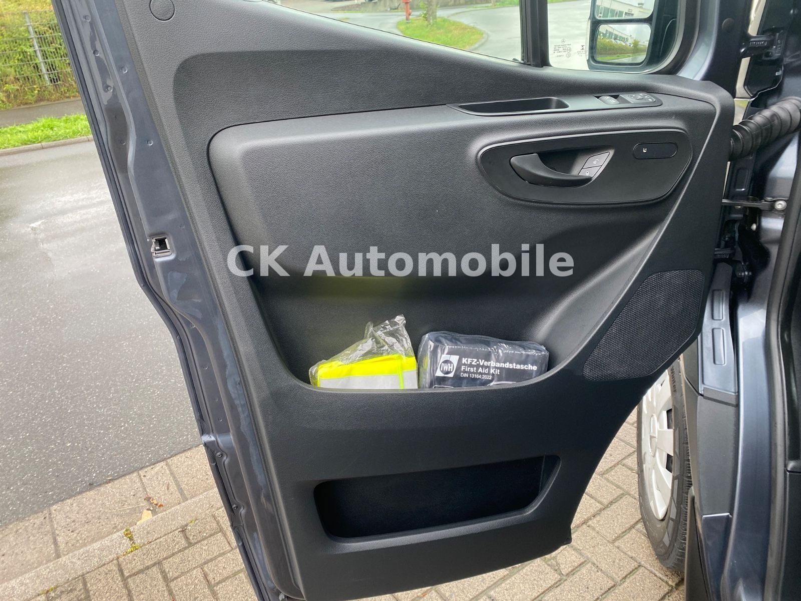 Fahrzeugabbildung Mercedes-Benz Sprinter III Kasten 214 H1L2/Navi/Klima/Kam/AHK