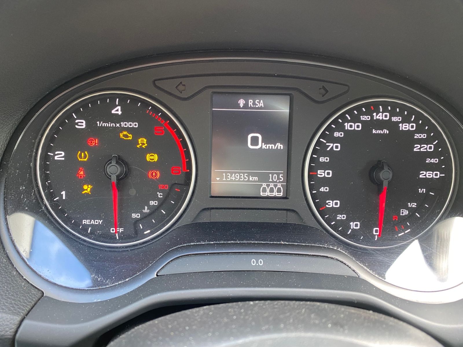 Q2 Sport 35 2.0 TDI 150 PS BLACK-OPTIK/AHK/19-ZO