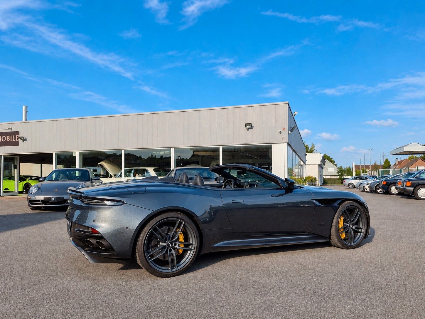 Fahrzeugabbildung Aston Martin DBS 5.2 V12 Volante/Werksgarantie 09/27/1A