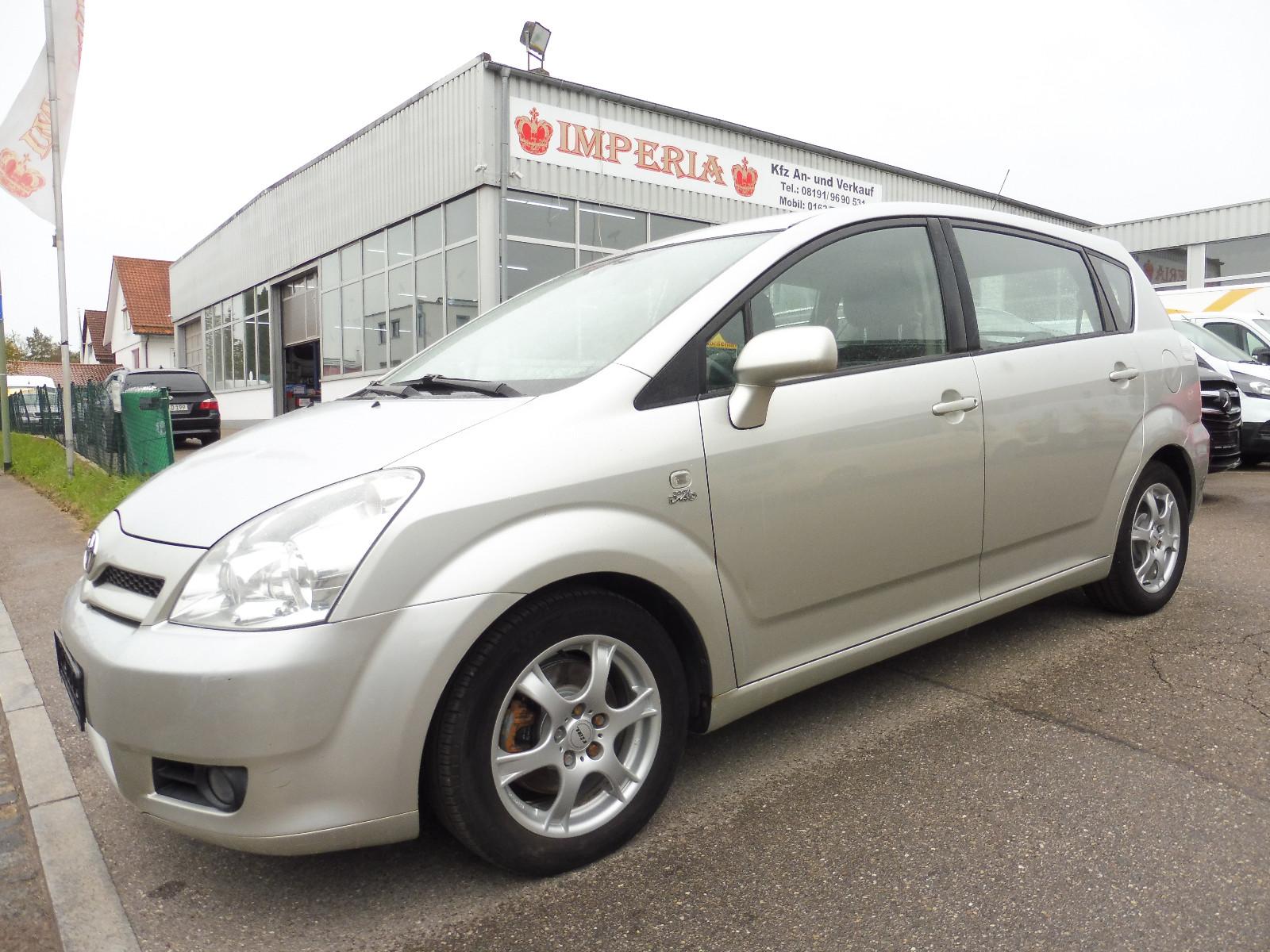 Toyota Corolla Verso 2004 — photo 6