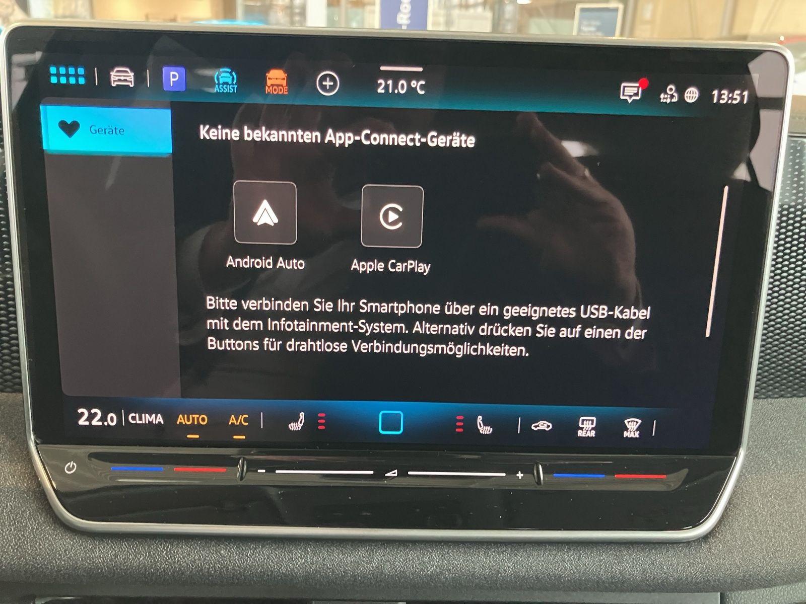Fahrzeugabbildung Volkswagen Tiguan eTSI  DSG LED AHK RFK
