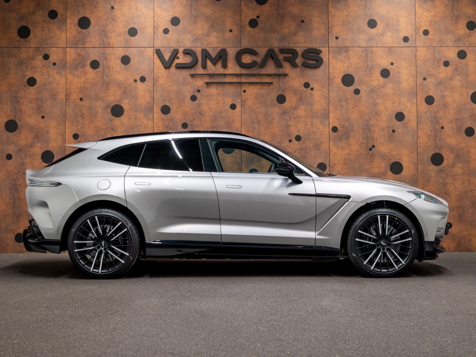 Aston Martin DBX 4.0 V8 707*FACELIFT*ACC*360* foto 6
