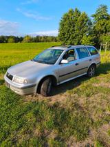 Skoda Octavia Kombi Allrad 4x4 - Skoda Octavia aus 2000: Kombi