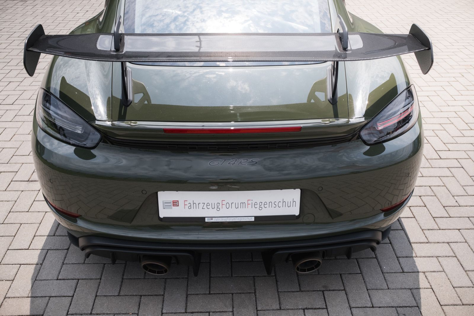 Fahrzeugabbildung Porsche 718 GT4 RS-Weissach-PTS-Lift-LED-Steuer-Folie