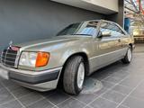 Mercedes-Benz Mercedes Benz 230 CE Bj. 1993 H Kennzeiche... - Mercedes-Benz 230 aus 1993