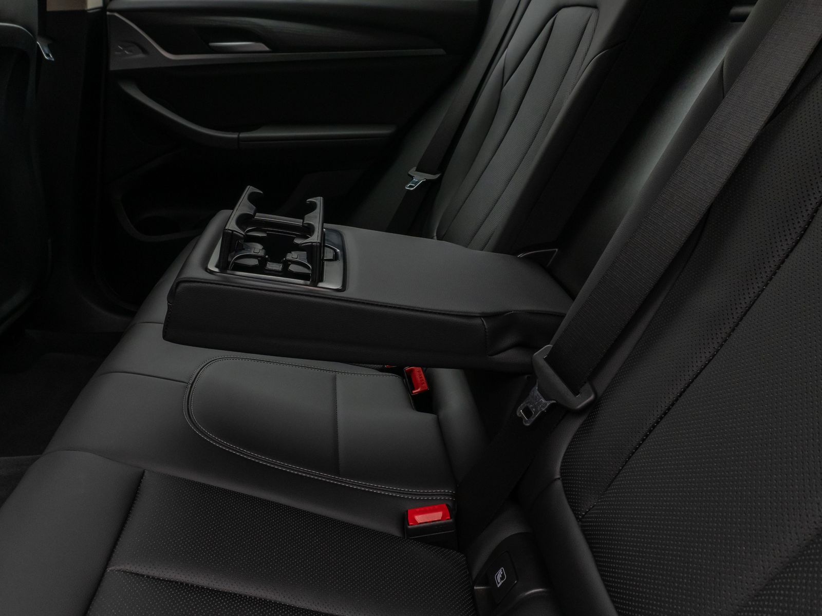 Fahrzeugabbildung BMW X3 xD20d Kamera DAB HiFi Lenkrhz AHK Alarm Sport