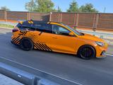 Ford Focus 2,3 EcoBoost ST Styling-Paket Turnier ... - Ford Focus: ST Styling Paket